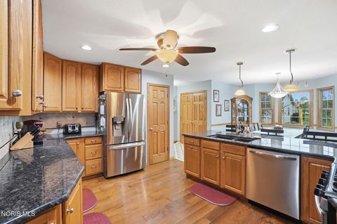 Tiny photo for 13095 Huffman Road, Bowling Green, OH 43402 (MLS # 10006454)