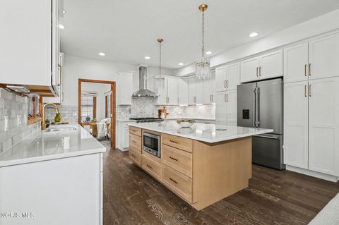 Tiny photo for 3962 Secluded Ravine Court, Maumee, OH 43537 (MLS # 10005339)