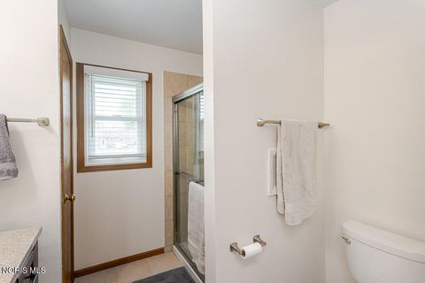 Tiny photo for 556 Thackeray Road, Maumee, OH 43537 (MLS # 10007809)
