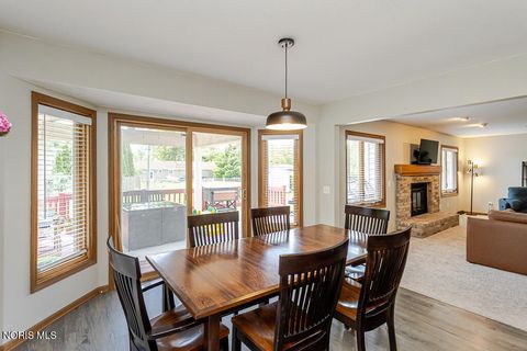 Tiny photo for 556 Thackeray Road, Maumee, OH 43537 (MLS # 10007809)