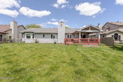 Tiny photo for 556 Thackeray Road, Maumee, OH 43537 (MLS # 10007809)