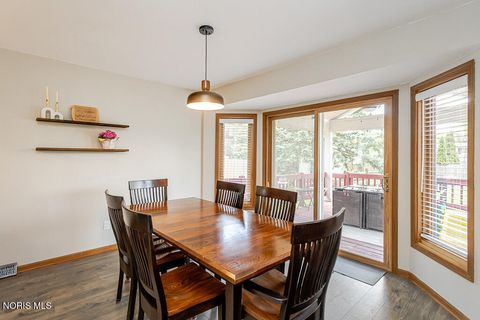 Tiny photo for 556 Thackeray Road, Maumee, OH 43537 (MLS # 10007809)