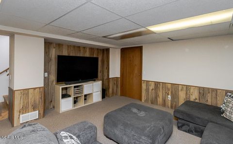 Tiny photo for 556 Thackeray Road, Maumee, OH 43537 (MLS # 10007809)