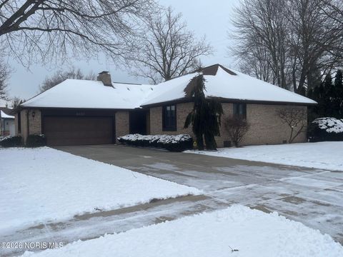 Photo of 6657 Oakbrook Drive, Whitehouse, OH 43571 (MLS # 10003337)