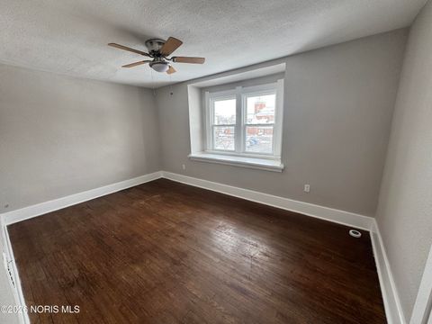 Tiny photo for 3945 Hazelhurst Avenue, Toledo, OH 43612 (MLS # 10003509)