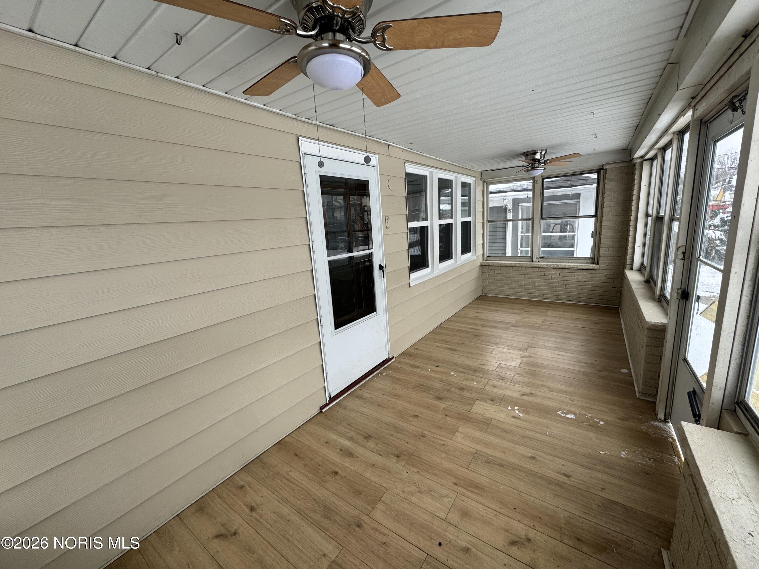 3945 Hazelhurst Avenue