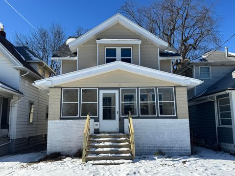 3945 Hazelhurst Avenue Toledo OH 43612