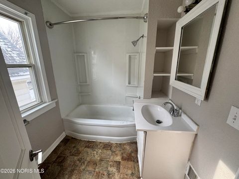 Tiny photo for 3945 Hazelhurst Avenue, Toledo, OH 43612 (MLS # 10003509)