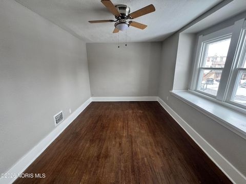 Tiny photo for 3945 Hazelhurst Avenue, Toledo, OH 43612 (MLS # 10003509)