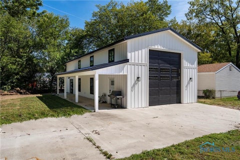 Tiny photo for 933 Mulberry Street, Perrysburg, OH 43551 (MLS # 10014143)