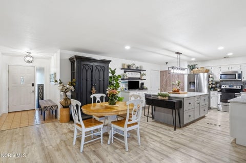 Tiny photo for 1704 Pebblestone Drive, Findlay, OH 45840 (MLS # 10014859)