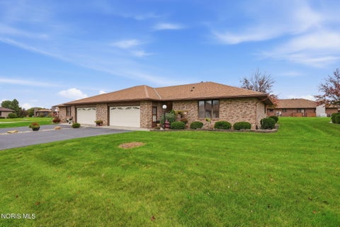 Tiny photo for 1704 Pebblestone Drive, Findlay, OH 45840 (MLS # 10014859)