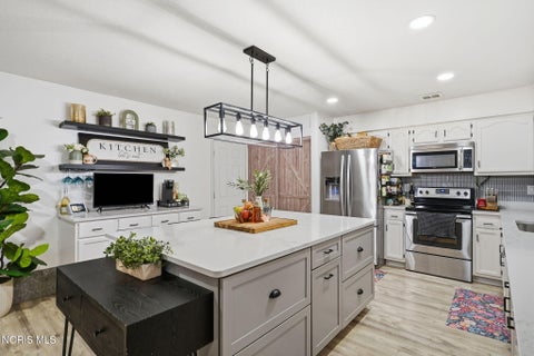 Tiny photo for 1704 Pebblestone Drive, Findlay, OH 45840 (MLS # 10014859)