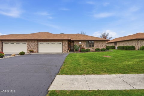 Photo of 1704 Pebblestone Drive, Findlay, OH 45840 (MLS # 10014859)