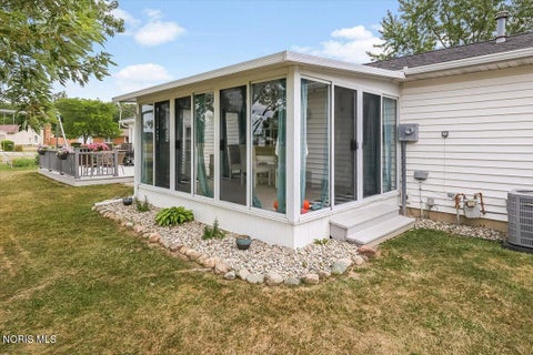 Tiny photo for 2212 Evergreen Drive, Defiance, OH 43512 (MLS # 10010977)