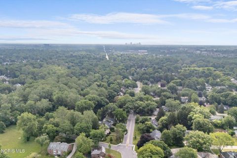 Tiny photo for 3986 W Bancroft Street, Ottawa Hills, OH 43606 (MLS # 10010083)