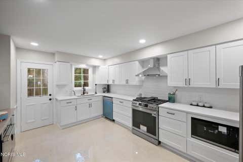 Tiny photo for 3986 W Bancroft Street, Ottawa Hills, OH 43606 (MLS # 10010083)