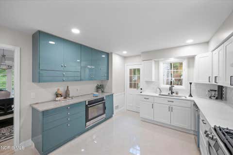 Tiny photo for 3986 W Bancroft Street, Ottawa Hills, OH 43606 (MLS # 10010083)
