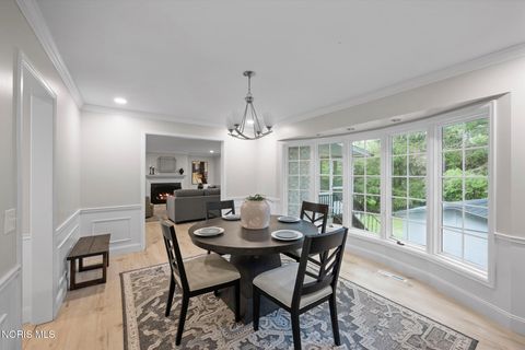 Tiny photo for 3986 W Bancroft Street, Ottawa Hills, OH 43606 (MLS # 10010083)