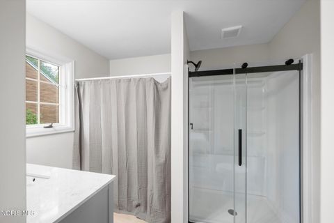 Tiny photo for 3986 W Bancroft Street, Ottawa Hills, OH 43606 (MLS # 10010083)
