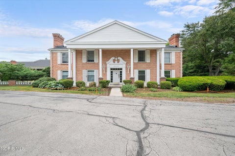 Photo of 5679 Monroe Street #119, Sylvania, OH 43560 (MLS # 10009028)