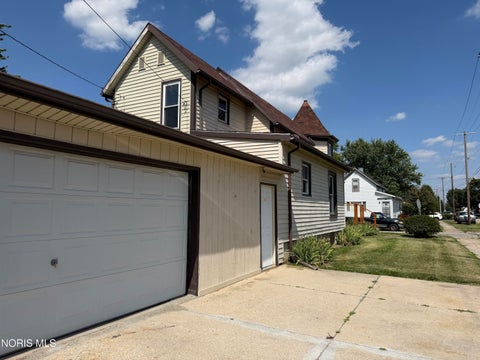 Tiny photo for 1004 Alger Street, Fremont, OH 43420 (MLS # 10010030)
