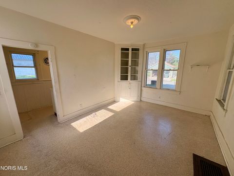 Tiny photo for 372 W Perry Street, Tiffin, OH 44883 (MLS # 10006674)