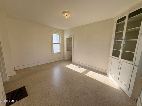 Tiny photo for 372 W Perry Street, Tiffin, OH 44883 (MLS # 10006674)