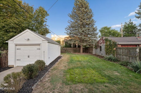Tiny photo for 2664 Northwood Avenue, Toledo, OH 43606 (MLS # 10012582)