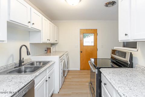 Tiny photo for 3207 Waldmar Road, Toledo, OH 43615 (MLS # 6136997)