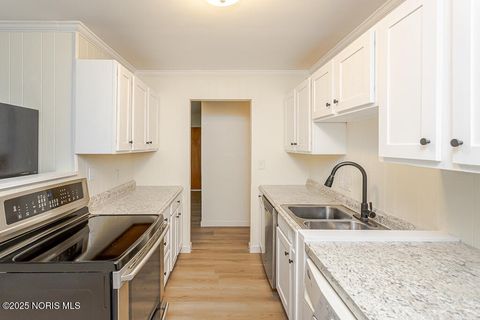 Tiny photo for 3207 Waldmar Road, Toledo, OH 43615 (MLS # 6136997)