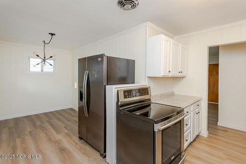 Tiny photo for 3207 Waldmar Road, Toledo, OH 43615 (MLS # 6136997)