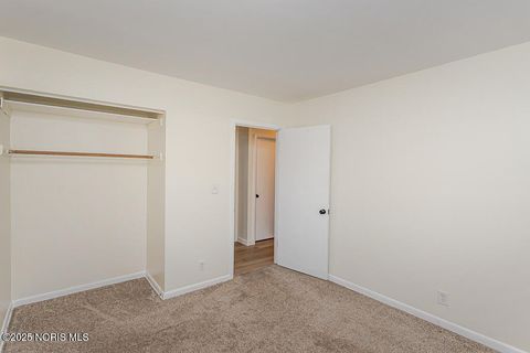 Tiny photo for 3207 Waldmar Road, Toledo, OH 43615 (MLS # 6136997)