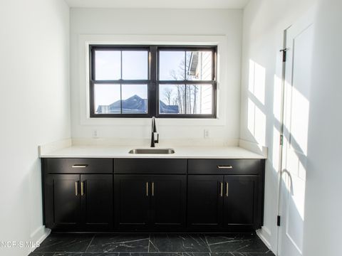 Tiny photo for 7261 Rolling Meadow Lane, Maumee, OH 43537 (MLS # 10005569)