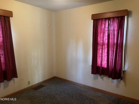 Tiny photo for 622 S Westwood Avenue, Toledo, OH 43609 (MLS # 10007503)