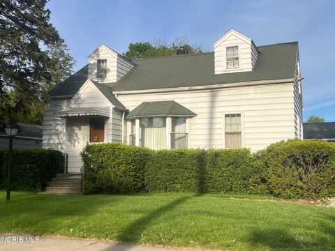 Tiny photo for 622 S Westwood Avenue, Toledo, OH 43609 (MLS # 10007503)
