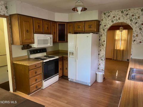 Tiny photo for 622 S Westwood Avenue, Toledo, OH 43609 (MLS # 10007503)