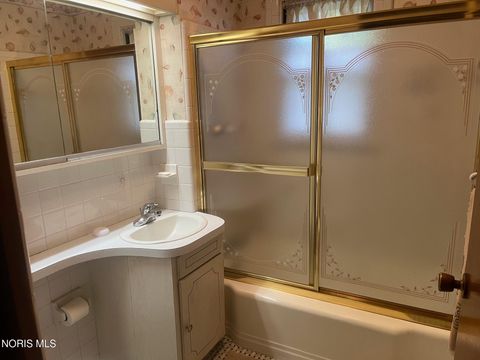 Tiny photo for 622 S Westwood Avenue, Toledo, OH 43609 (MLS # 10007503)