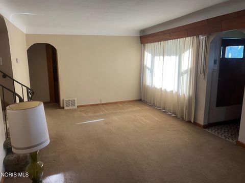 Tiny photo for 622 S Westwood Avenue, Toledo, OH 43609 (MLS # 10007503)