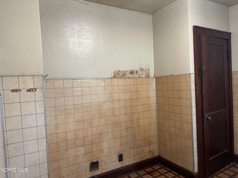 Tiny photo for 427 N Locust Street, Oak Harbor, OH 43449 (MLS # 10005118)