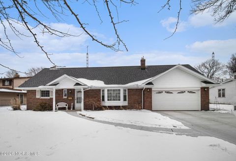 Tiny photo for 2925 Capri Drive, Toledo, OH 43611 (MLS # 10003855)