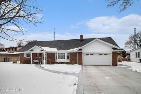 Tiny photo for 2925 Capri Drive, Toledo, OH 43611 (MLS # 10003855)