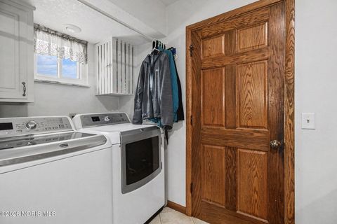 Tiny photo for 2925 Capri Drive, Toledo, OH 43611 (MLS # 10003855)