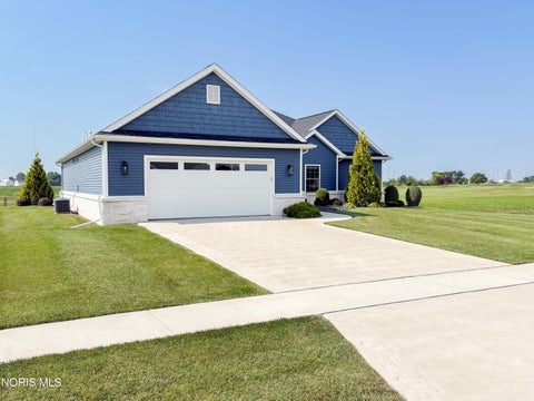 Tiny photo for 5572 Eagles Landing Drive, Oregon, OH 43616 (MLS # 10012980)