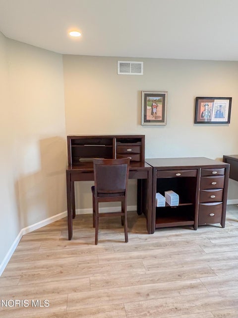 Tiny photo for 5572 Eagles Landing Drive, Oregon, OH 43616 (MLS # 10012980)