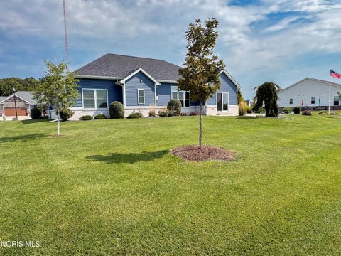 Tiny photo for 5572 Eagles Landing Drive, Oregon, OH 43616 (MLS # 10012980)
