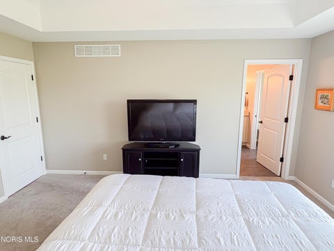 Tiny photo for 5572 Eagles Landing Drive, Oregon, OH 43616 (MLS # 10012980)