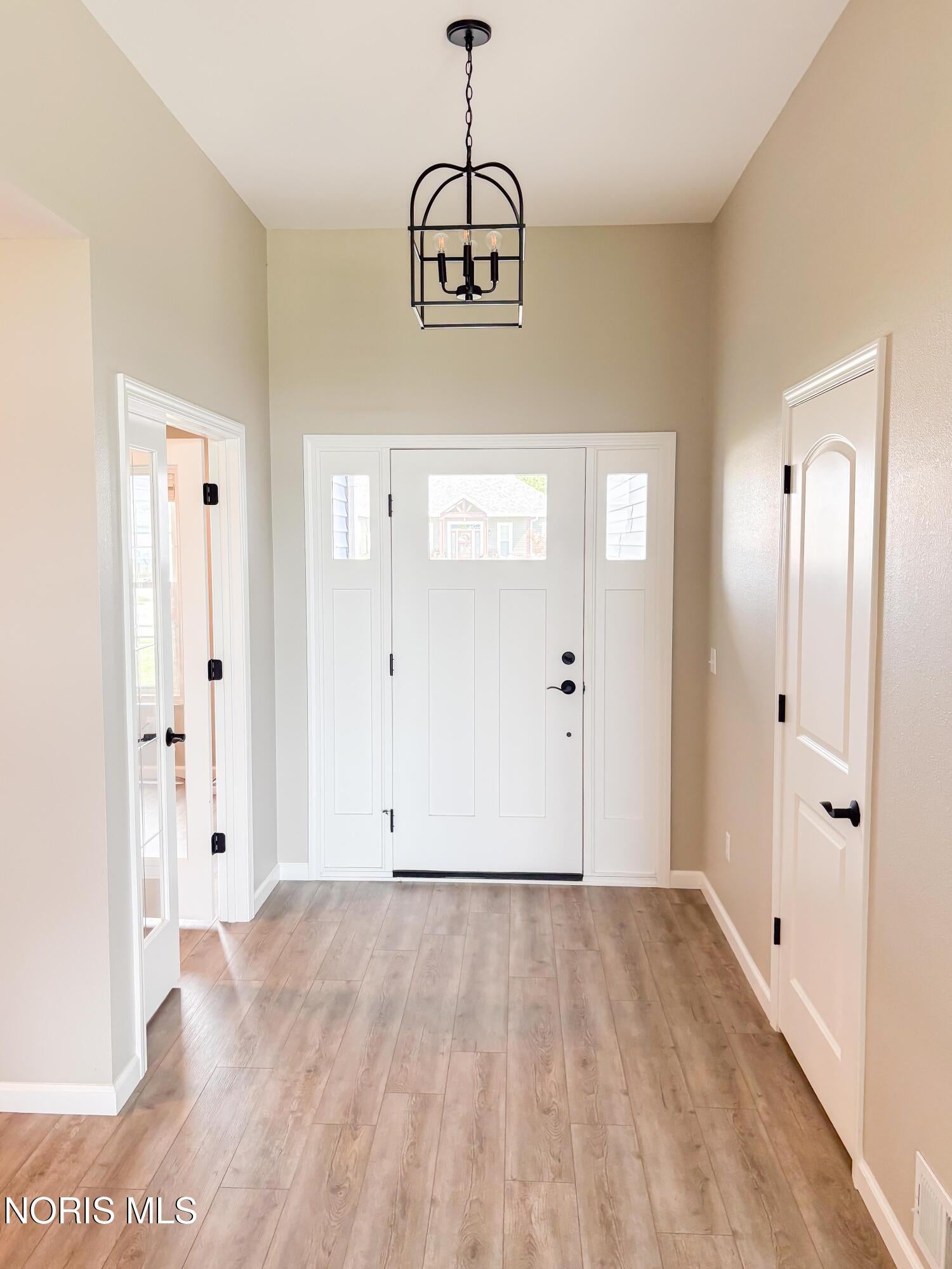 5572 Eagles Landing Drive