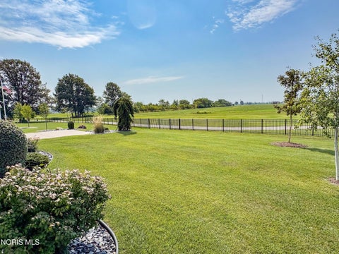 Tiny photo for 5572 Eagles Landing Drive, Oregon, OH 43616 (MLS # 10012980)