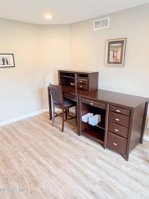 Tiny photo for 5572 Eagles Landing Drive, Oregon, OH 43616 (MLS # 10012980)